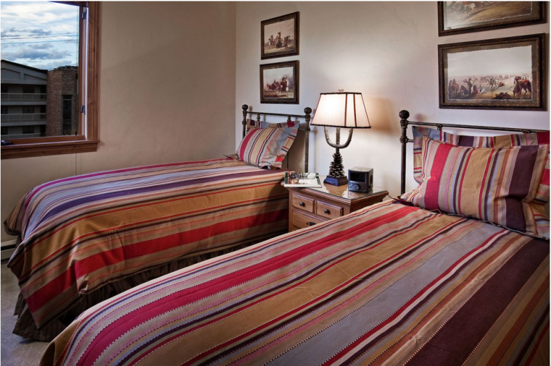 Люкс в отеле Chateau Chamonix на  горнолыжном курорте Лавлэнд  в Джорджтауне