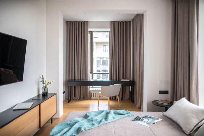 Минималистичный интерьер квартиры для семьи с маленькой дочкой