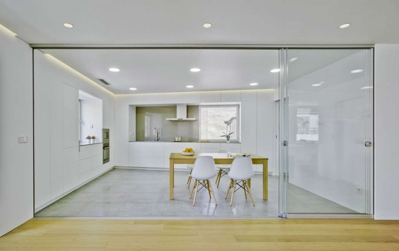 Светлые апартаменты для молодой семьи в Испании