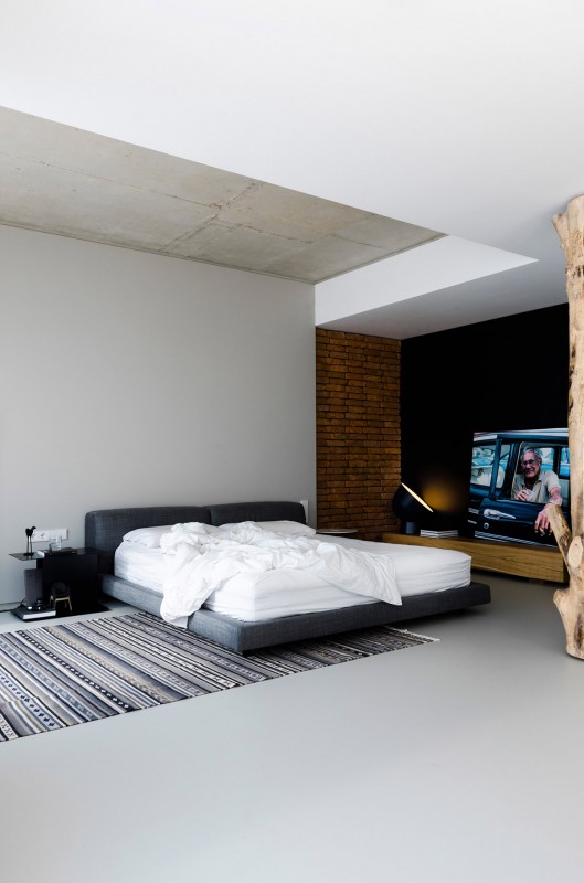 Легкий и спокойный интерьер в индустриальном стиле