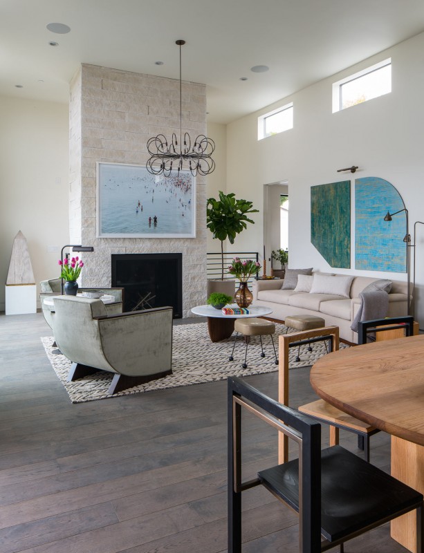 Нейтральная палитра мягких тонов и фактур в интерьере резиденции в Санта-Монике, Калифорния