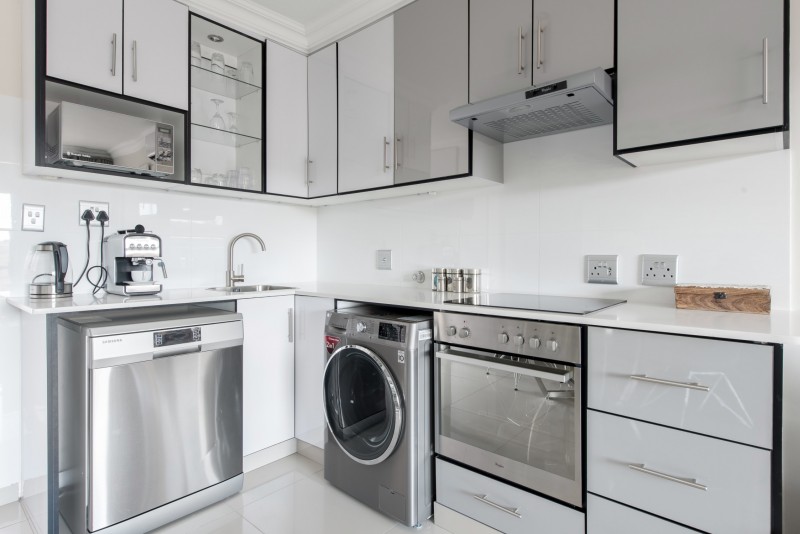 Наполненный светом свежий интерьер студии в Мидранде, ЮАР