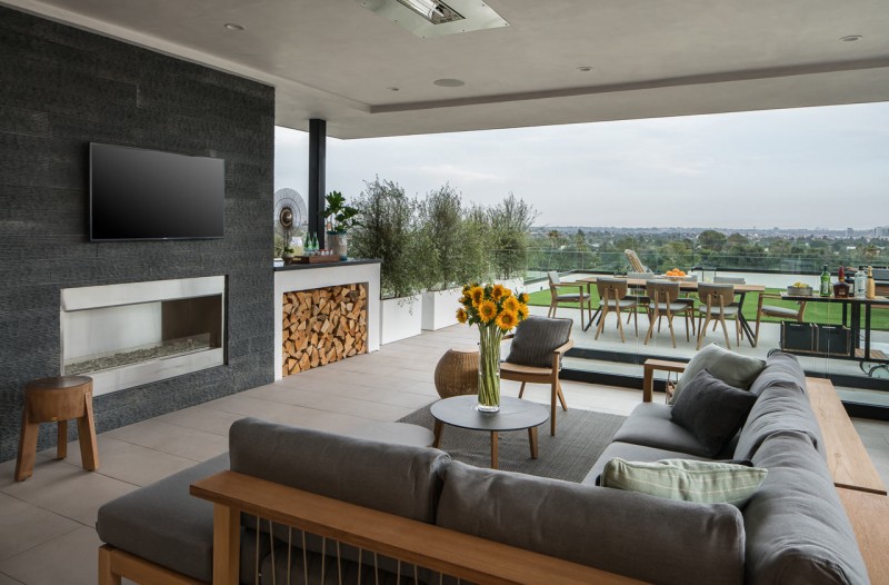 Нейтральная палитра мягких тонов и фактур в интерьере резиденции в Санта-Монике, Калифорния