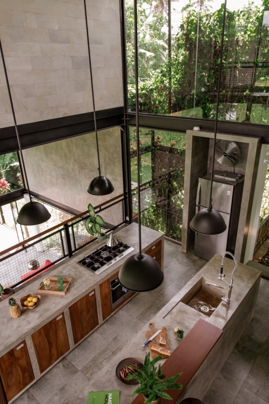 Вилла в стиле "лофт" с роскошным фоном тропических джунглей на Бали Вилла в стиле "лофт" с роскошным фоном тропических джунглей на Бали