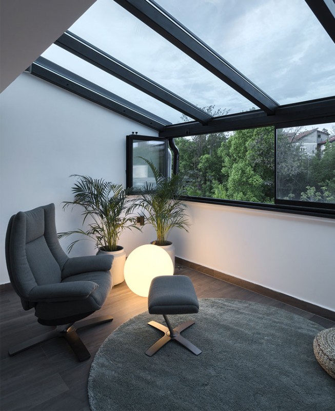 Открытая планировка просторной квартиры в Белграде