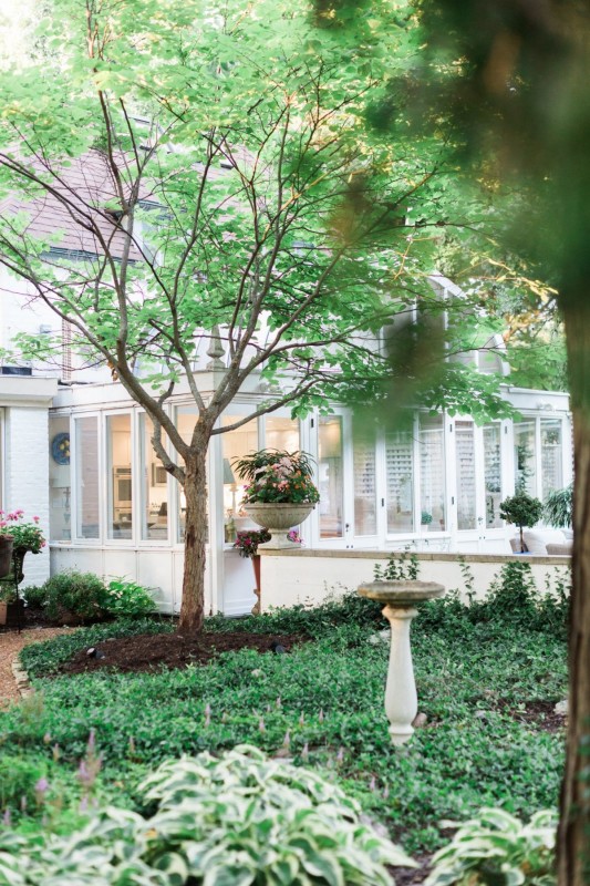 Французский загородный коттедж с потрясающим садом