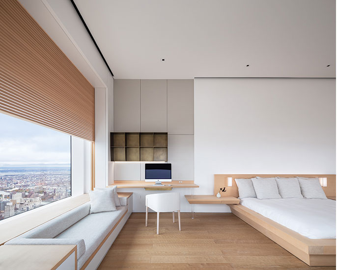 Минималистский интерьер просторной квартиры в Нью-Йорке