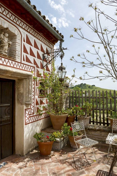 Резиденция дизайнера Мануэля Моралеса де Жодара в Касалья-де-ла-Сьерра, Испания