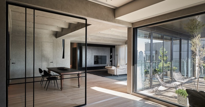 Интерьер просторной квартиры в Тайване