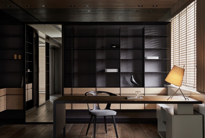 Темный изысканный интерьер квартиры в Тайбэе, Тайвань