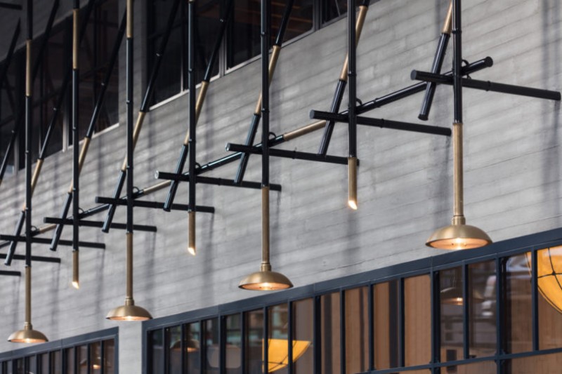 Городской отель Fleming, вдохновленный морской и промышленной эпохой Гонконга в 70-х годах Городской отель Fleming, вдохновленный морской и промышленной эпохой Гонконга в 70-х годах