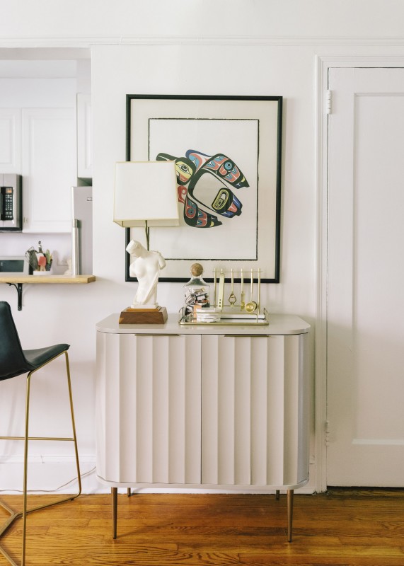 Интерьер просторной светлой квартиры в Челси, Нью-Йорк Интерьер просторной светлой квартиры в Челси, Нью-Йорк