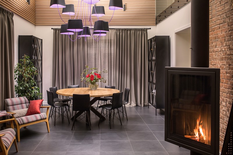 Необычные элементы декора и система освещения в загородном доме Необычные элементы декора и система освещения в загородном доме