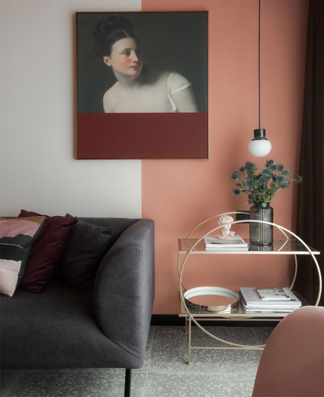 Игра форм, закругленных углов и ярких цветов в дизайне квартиры в Чэнду, Китай