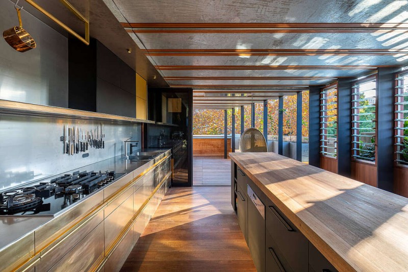 Оригинальный дизайн двухэтажного дома