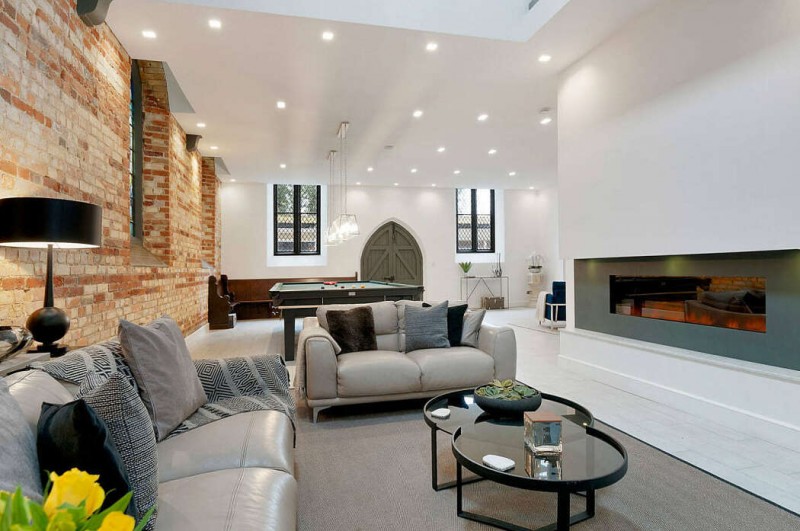 Средневековая церковь, преобразованная в частную резиденцию в Снодленде, Шотландия