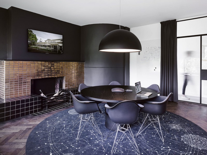 Бывшая авиабаза в Нидерландах, превращенная в дизайнерскую студию