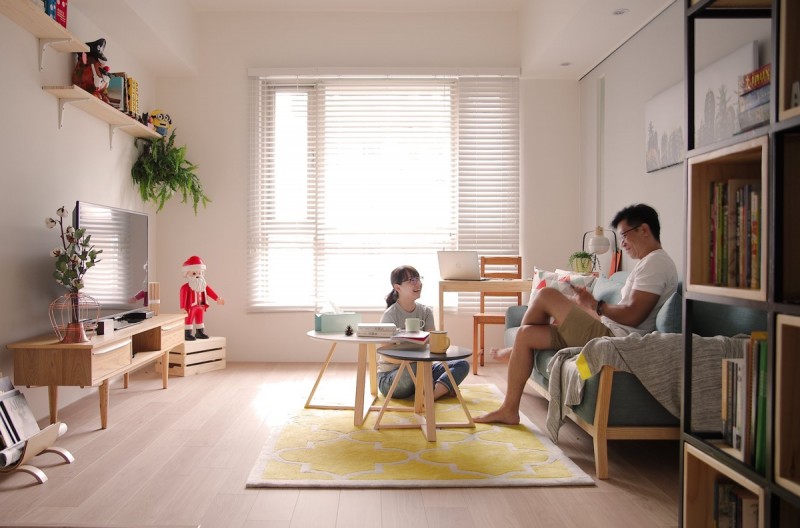 Светлая квартира с яркими деталями Светлая квартира с яркими деталями