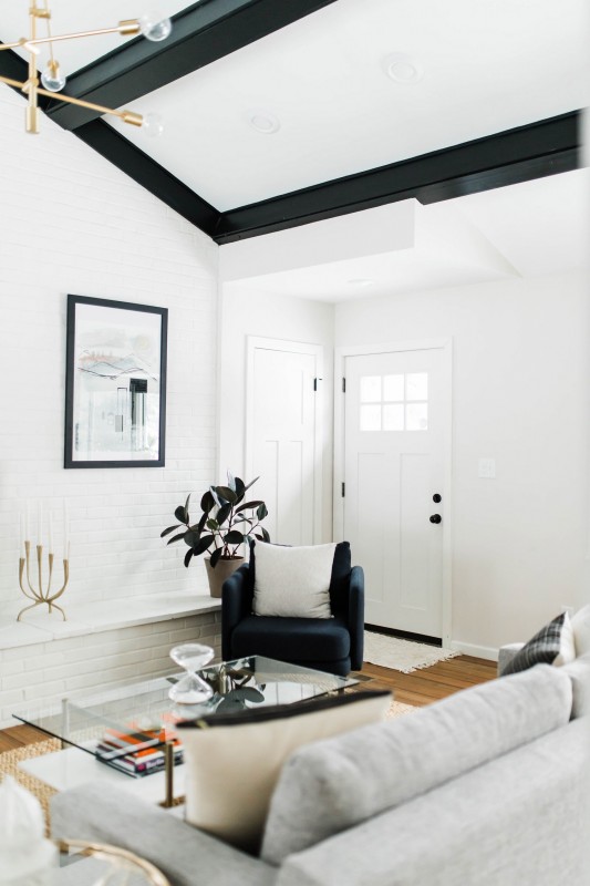 Контрастный интерьер ранчо в Миннеаполисе