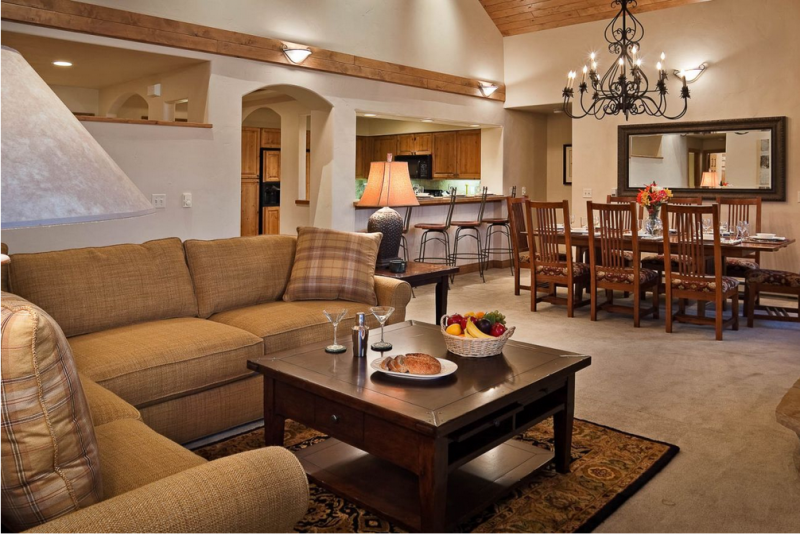 Люкс в отеле Chateau Chamonix на  горнолыжном курорте Лавлэнд  в Джорджтауне