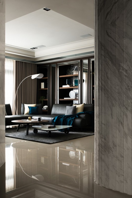 Спокойная и сдержанная атмосфера квартиры в городе Тайчжун, Тайвань