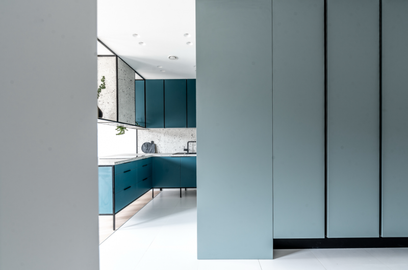 Цветовое разделение пространства в литовском доме Цветовое разделение пространства в литовском доме