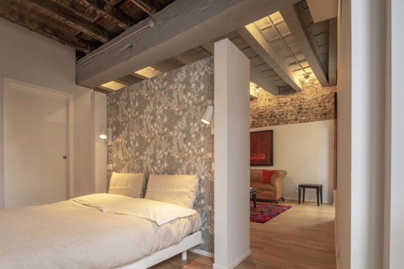 Квартира-студия в старинном полуразрушенном палаццо в Италии