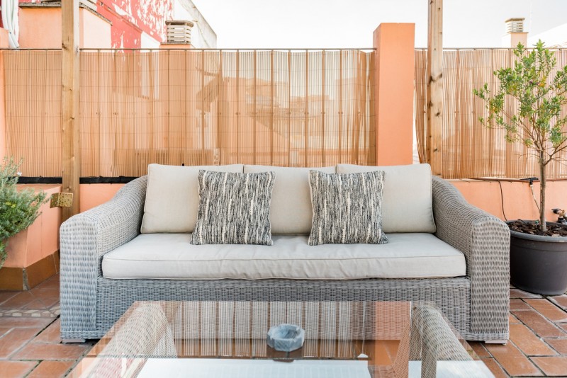 Светлые, изысканные апартаменты с террасой на крыше