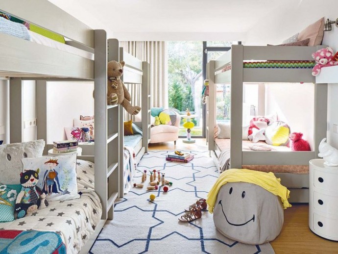 Интерьер детской комнаты в загородном доме