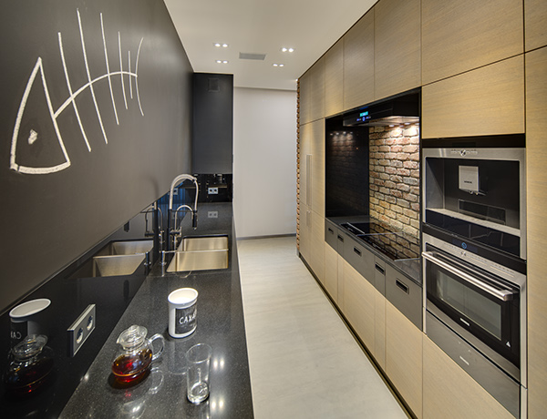 Гармоничное сочетание дерева и кирпича