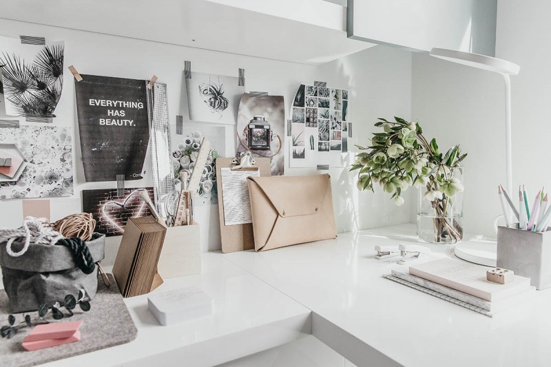 Изящные элементы декора в интерьере очаровательной квартиры