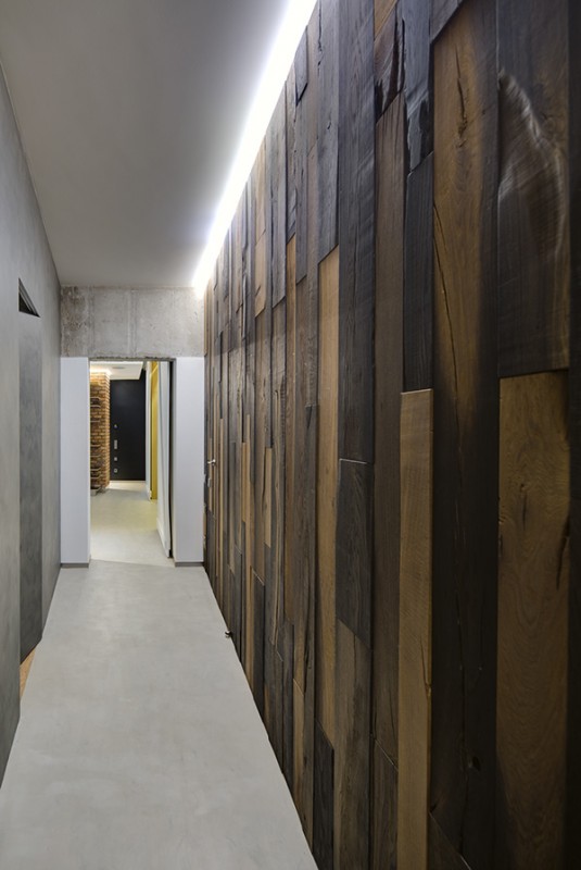 Гармоничное сочетание дерева и кирпича