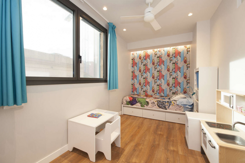 Комфортабельный дом для семьи с двумя детьми в Барселоне Комфортабельный дом для семьи с двумя детьми в Барселоне