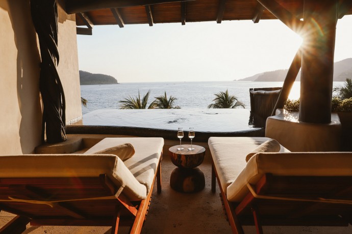 Курорт Thompson Zihuatanejo в Сиуатанехо, Мексика