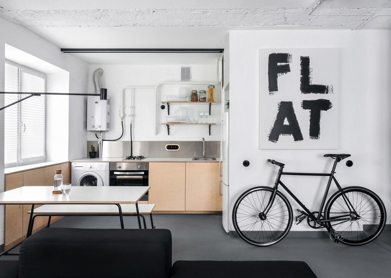 Монохромный интерьер в небольшой квартире