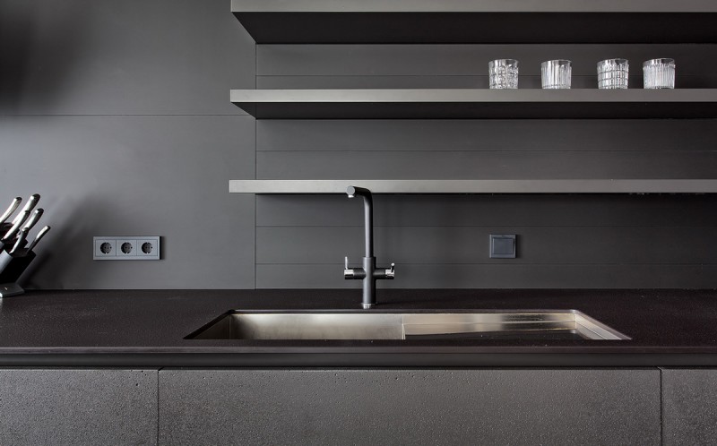 Декоративный черный цемент в интерьере кухни