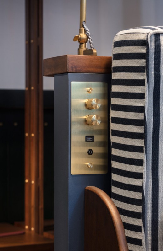 Городской отель Fleming, вдохновленный морской и промышленной эпохой Гонконга в 70-х годах Городской отель Fleming, вдохновленный морской и промышленной эпохой Гонконга в 70-х годах