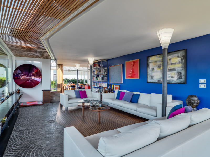 Яркие акцентные стены в интерьере пентхауса Яркие акцентные стены в интерьере пентхауса