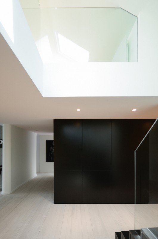 Двухуровневая квартира, расположенная на чердаке дома 1901 года постройки Двухуровневая квартира, расположенная на чердаке дома 1901 года постройки