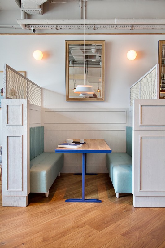 Яркое уютное кафе в Сопоте, Польша