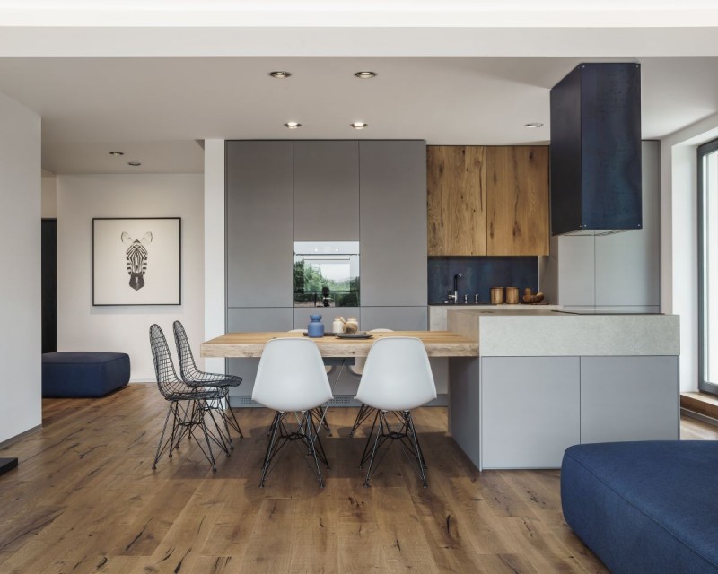 Сочетание дерева и металла в апартаментах, расположенных в Бухаресте