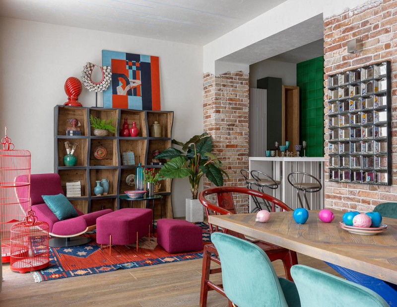 Красочный причудливый интерьер в таунхаусе Красочный причудливый интерьер в таунхаусе