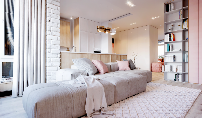 Практичная и функциональная квартира в розово-белых тонах