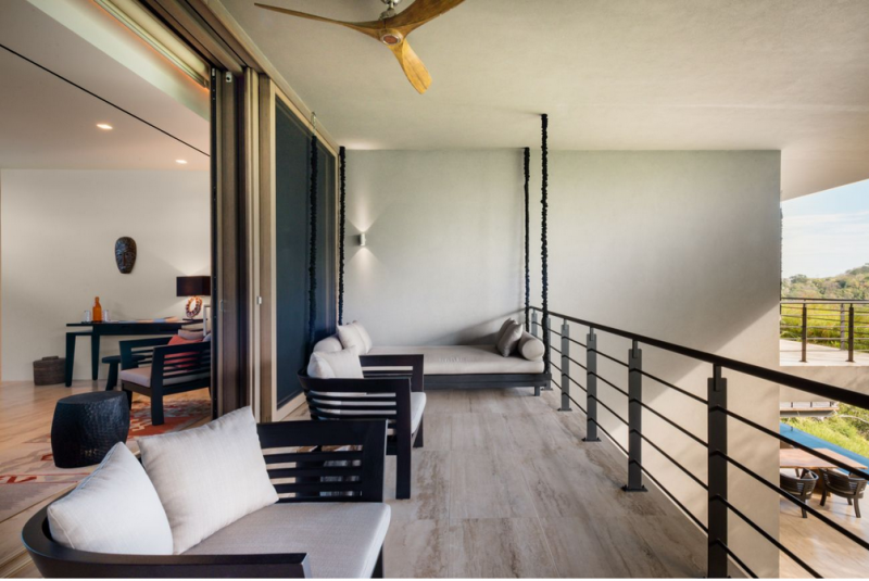 Современная вилла на побережье Тихого океана