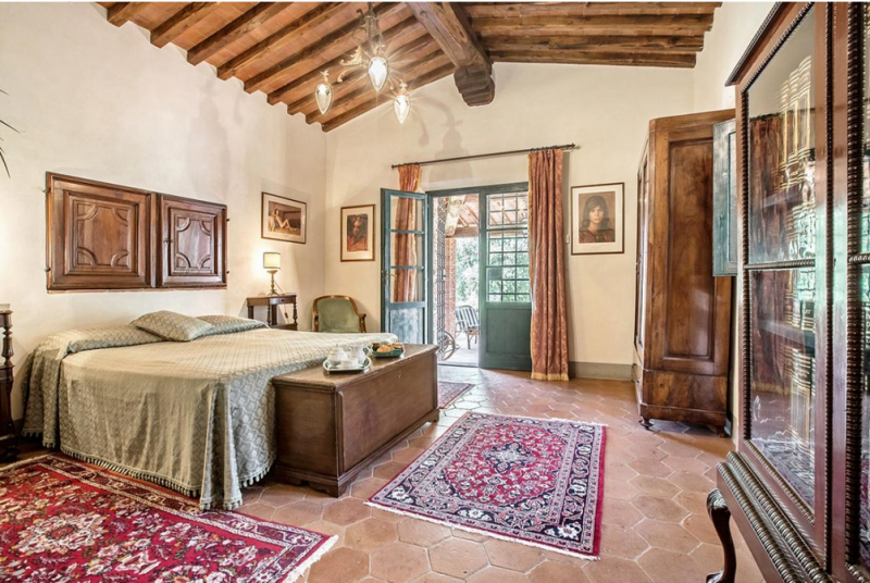 Вилла в Альбанских горах в Италии