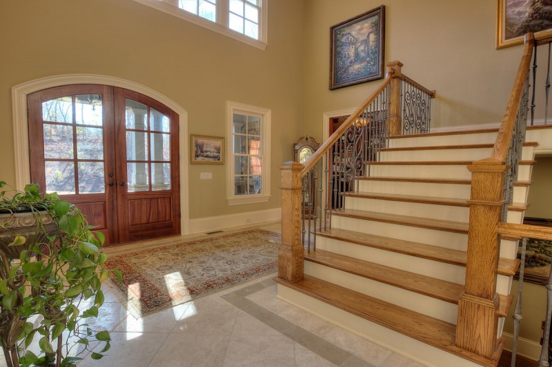 Вневременная элегантность обстановки дома в городе Розуэлл, штат Джорджия