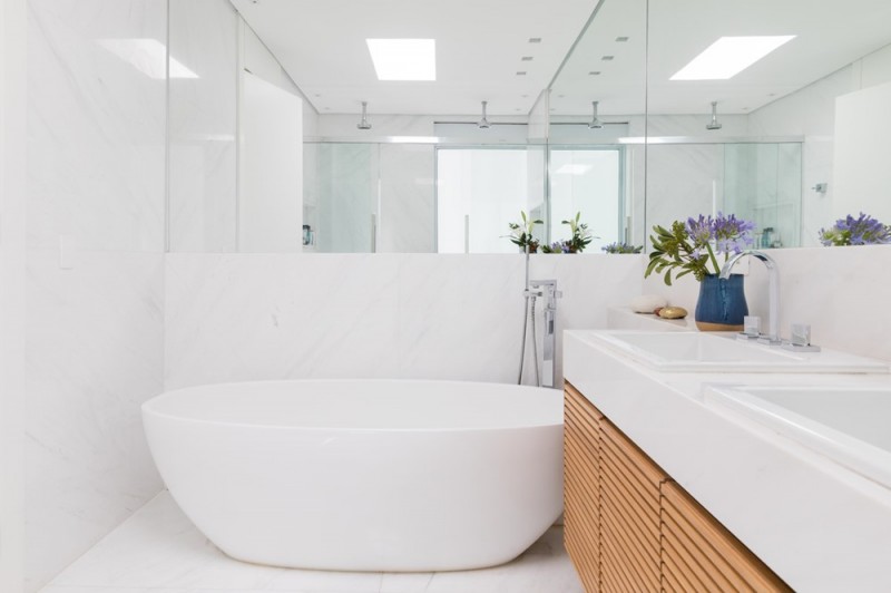 Использование дерева и белого цвета в оформлении уютного дома Использование дерева и белого цвета в оформлении уютного дома