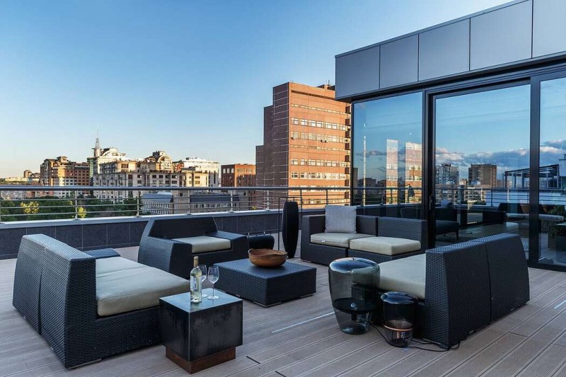 Вдохновляющая квартира-лофт с панорамными окнами Вдохновляющая квартира-лофт с панорамными окнами