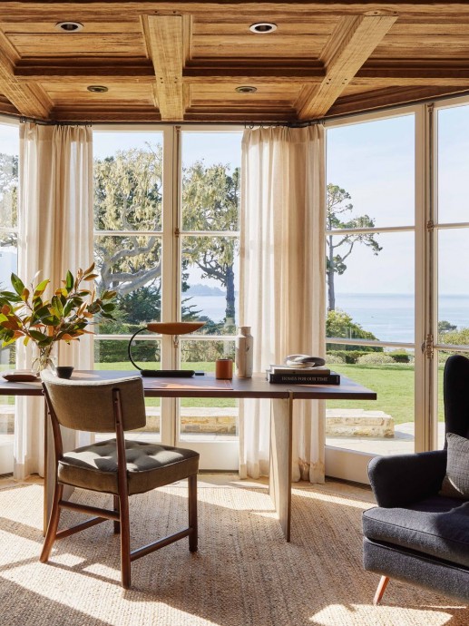 Дом дизайнера Майкла Эллисона в прибрежном поселке Пеббл-Бич, Калифорния