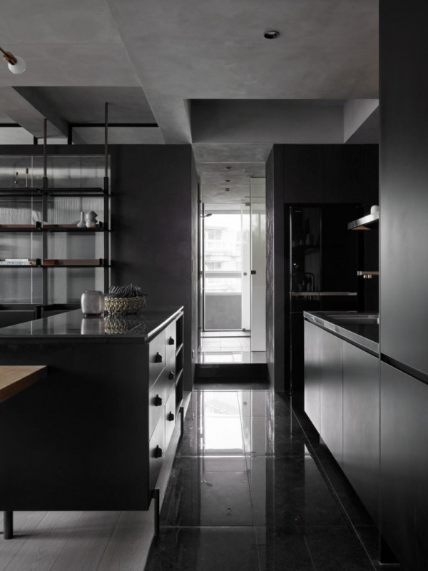 Дизайн квартиры в Тайбэе в темных тонах